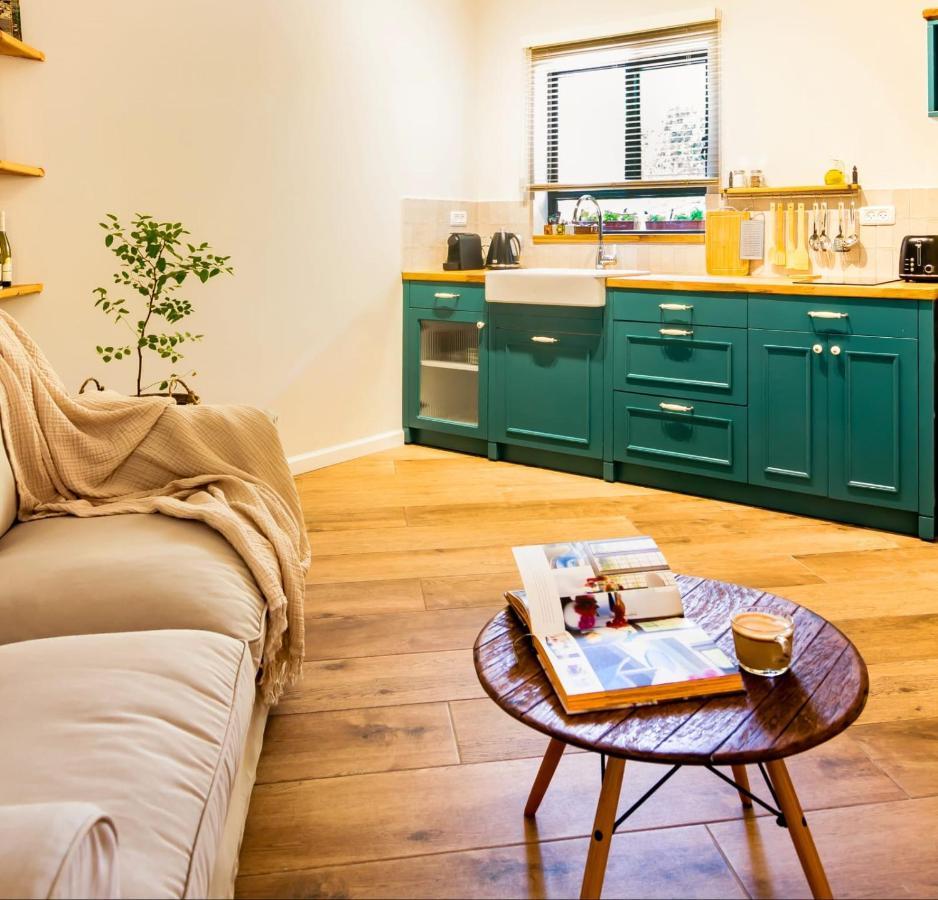 Jabotinsky 37 Bed and Breakfast Zikhron Ya‘akov Eksteriør billede