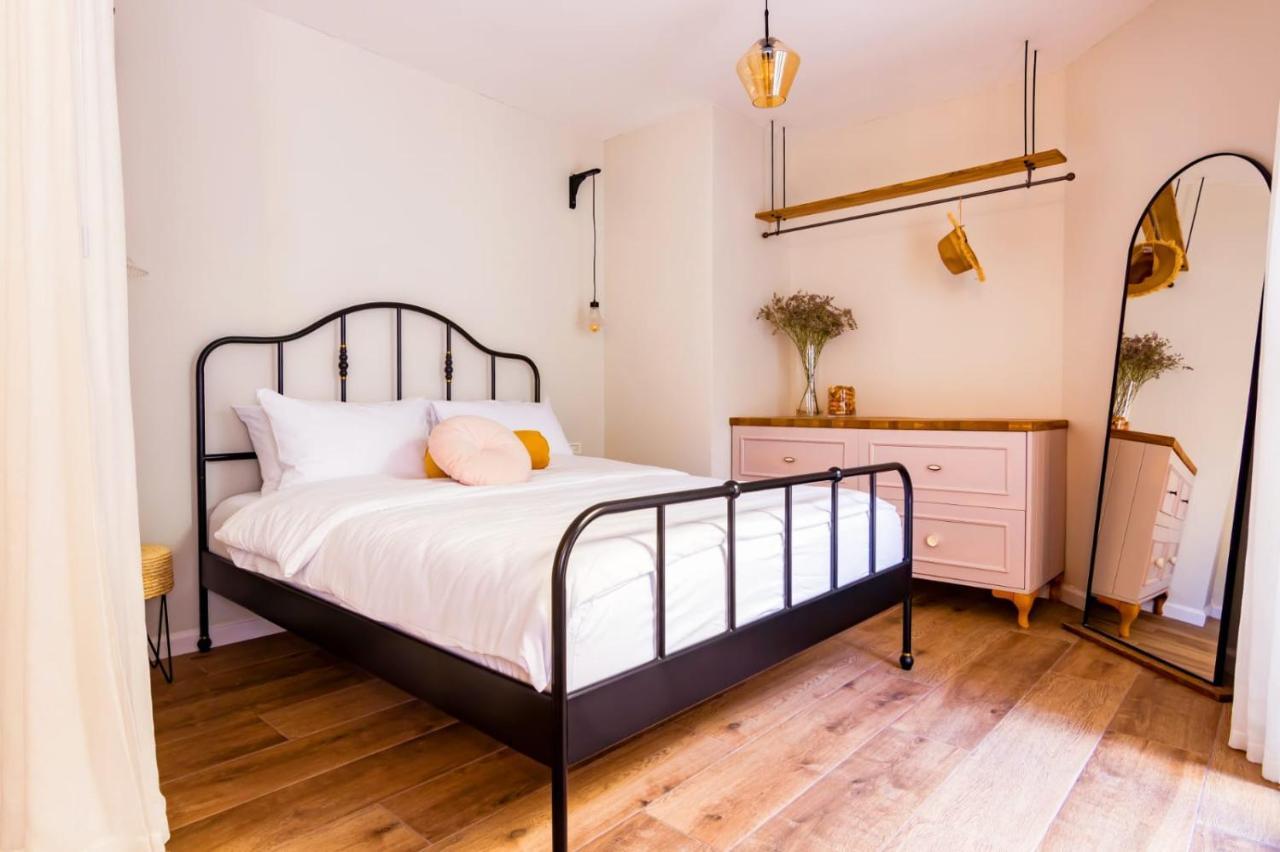 Jabotinsky 37 Bed and Breakfast Zikhron Ya‘akov Eksteriør billede